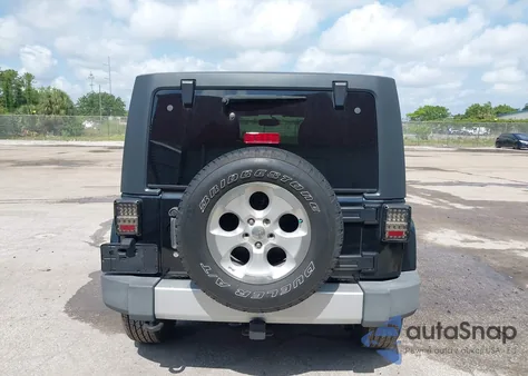 2013 Jeep Wrangler Unlimited Sahara из США, поврежденный, VIN 1C4BJWEG2DL538122